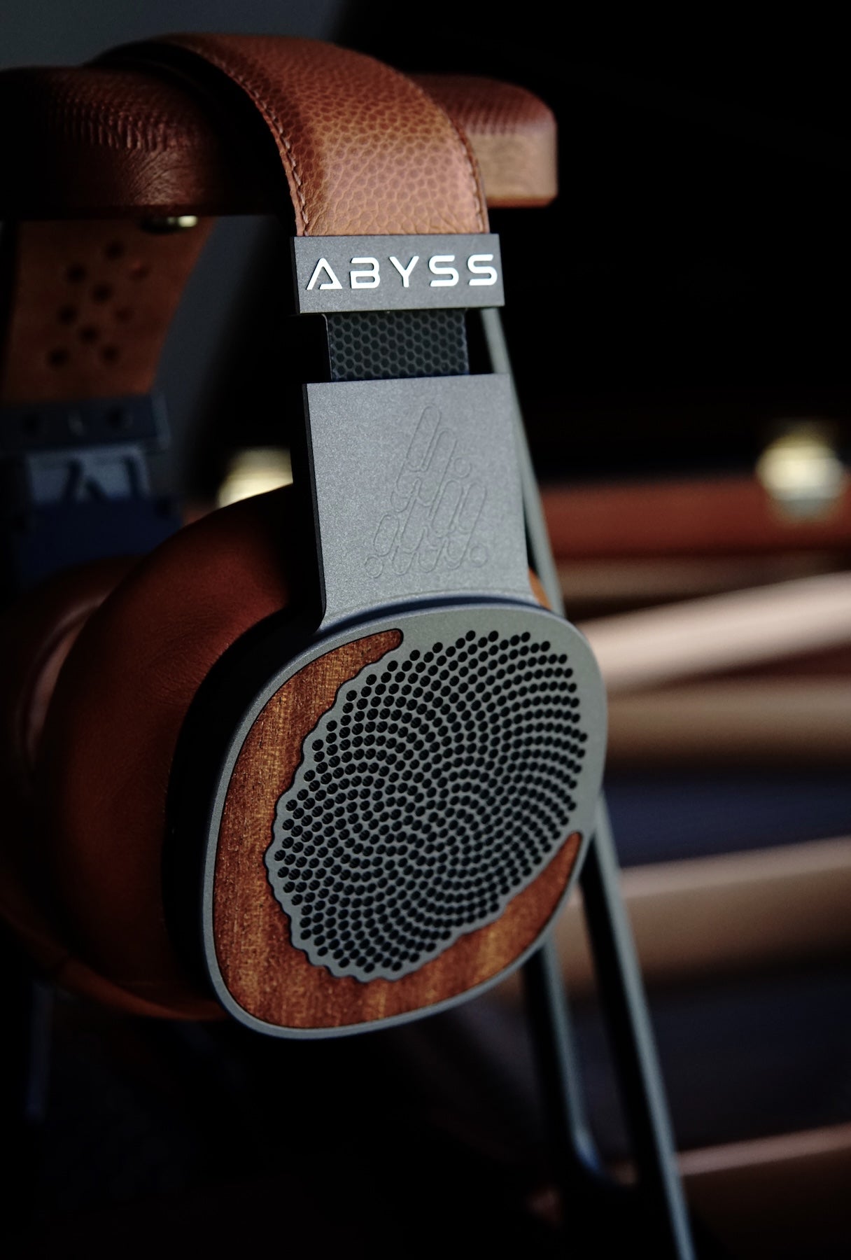 ABYSS Diana MRx Premium Bass Reference Headphone – ABYSS Headphones